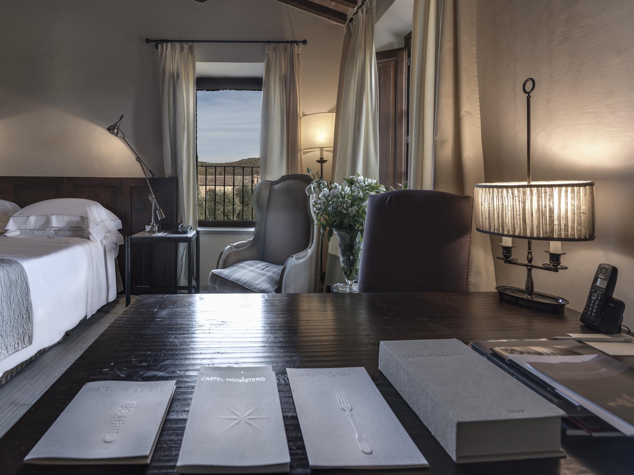 Castel Monastero - The Leading Hotels Of The World Castelnuovo Berardenga Eksteriør billede